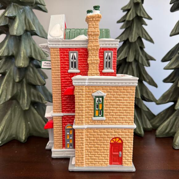 1991 Vintage Snow Village Department 56: “Finklea’s Finery:Costume Shop” - Picture 16 of 16